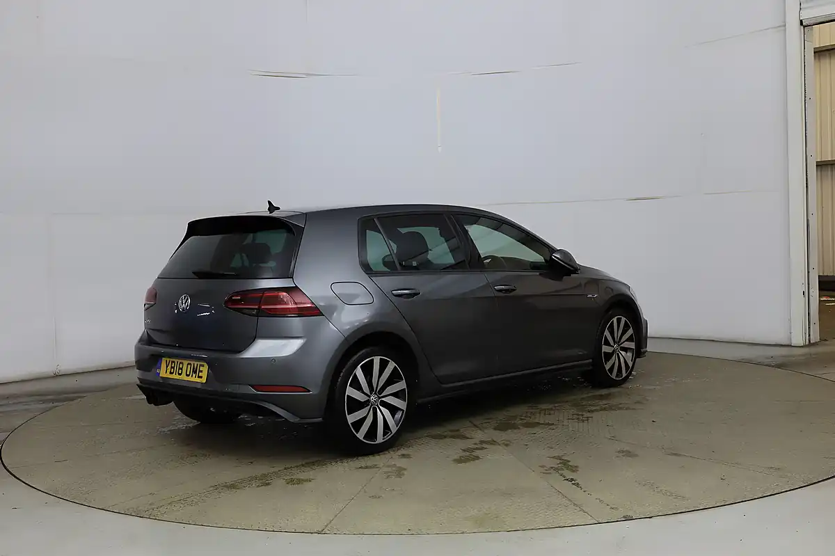 Used 2018 Volkswagen Golf Gte Advance Grey - Interior and Exterior details 6