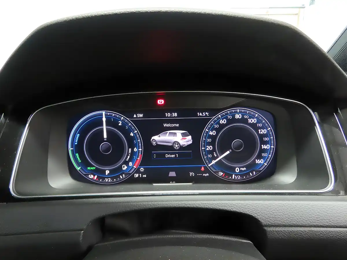 Used 2018 Volkswagen Golf Gte Advance Grey - Interior and Exterior details 7