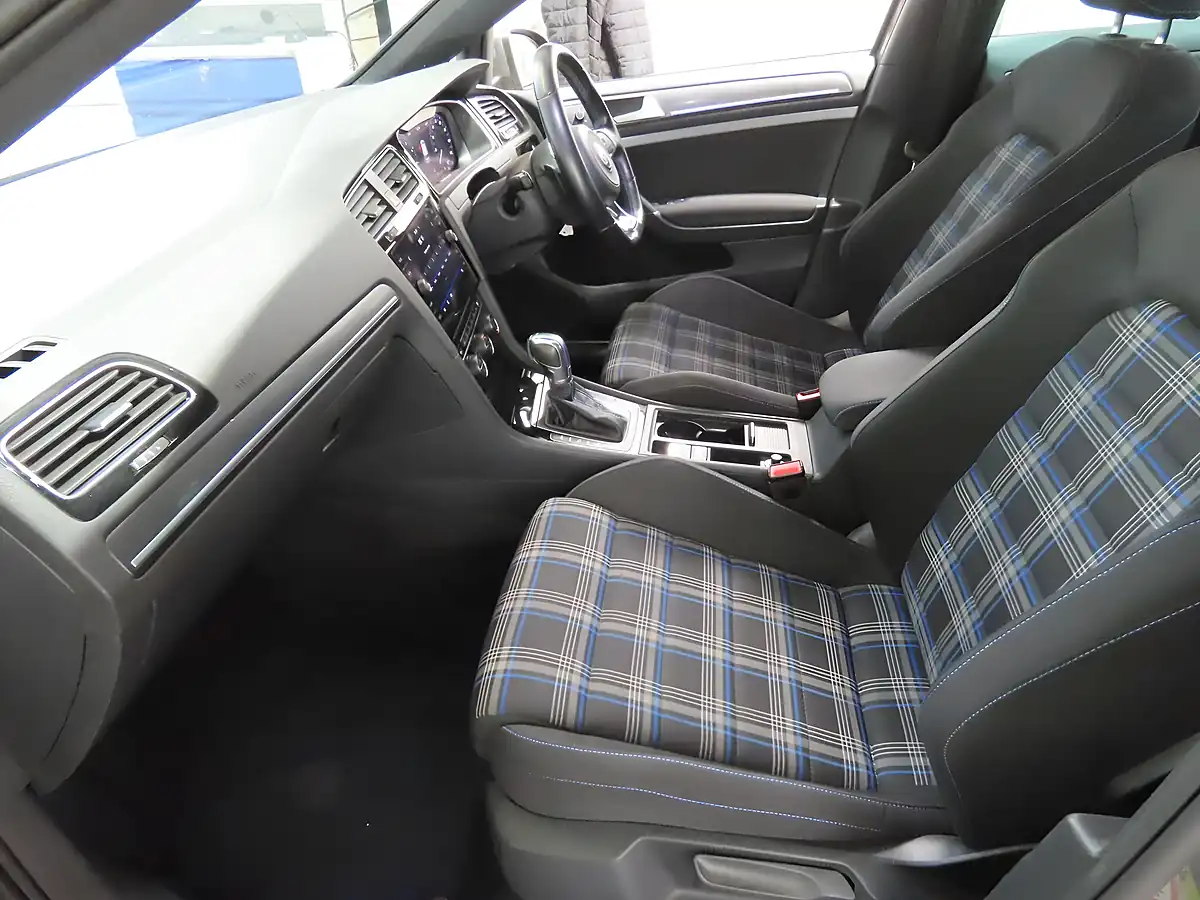 Used 2018 Volkswagen Golf Gte Advance Grey - Interior and Exterior details 9