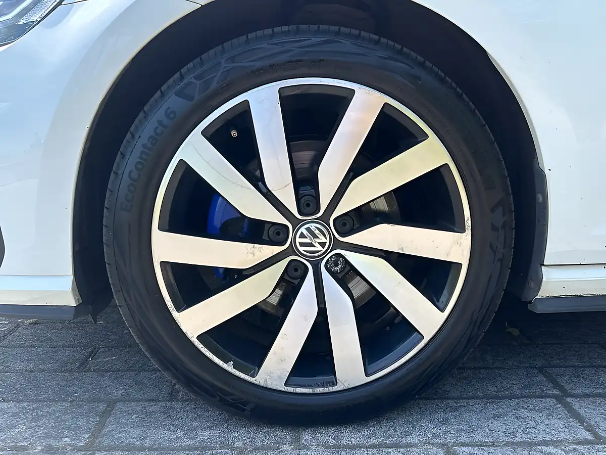 Used 2018 Volkswagen Golf Gte Advance White - Interior and Exterior details 17