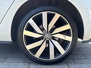 Used 2018 Volkswagen Golf Gte Advance White - Interior and Exterior details 18