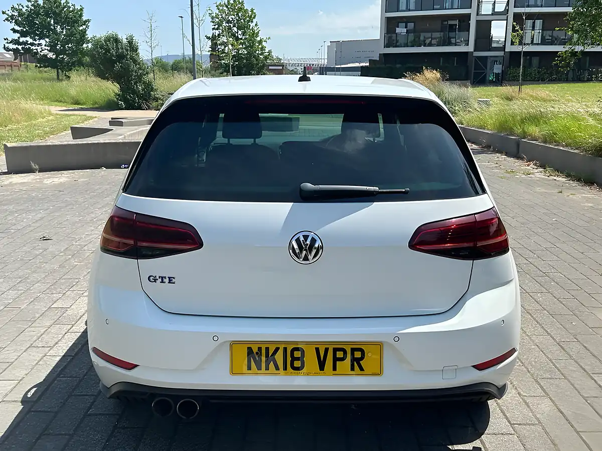 Used 2018 Volkswagen Golf Gte Advance White - Interior and Exterior details 2