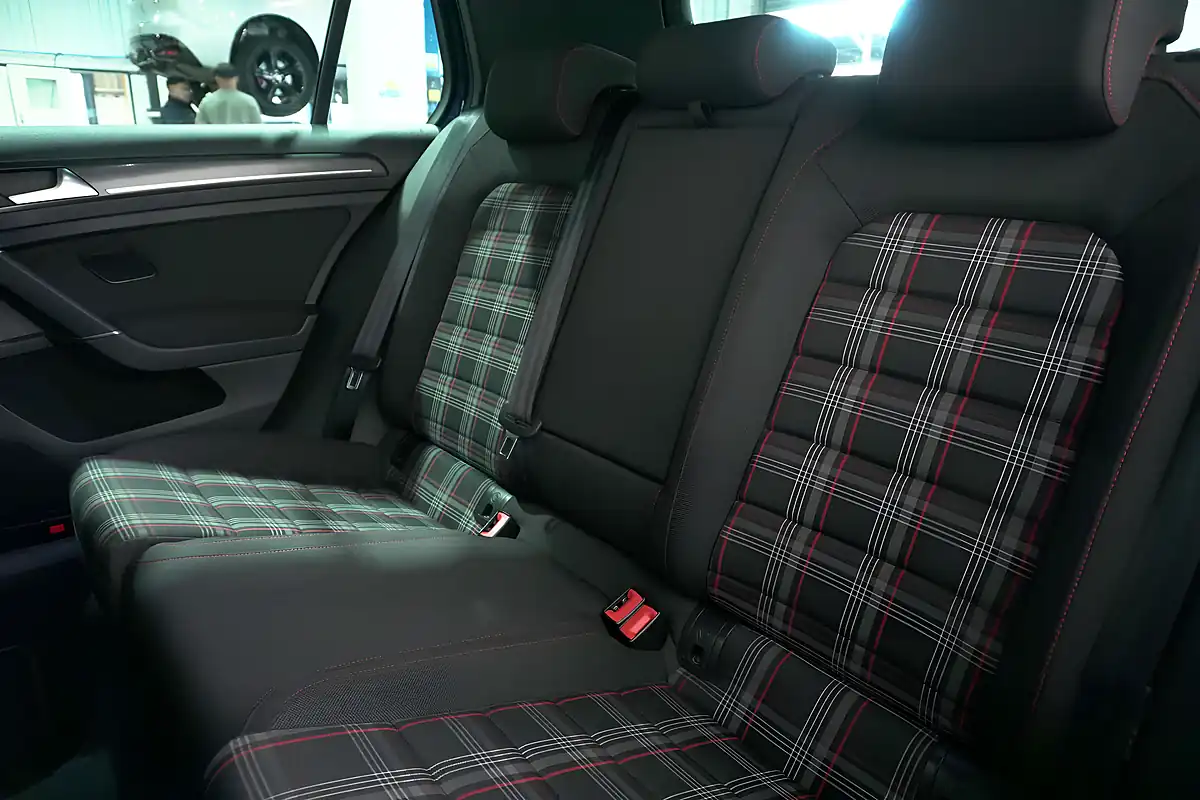 Used 2018 Volkswagen Golf GTI Atlantic Blue - Interior and Exterior details 10