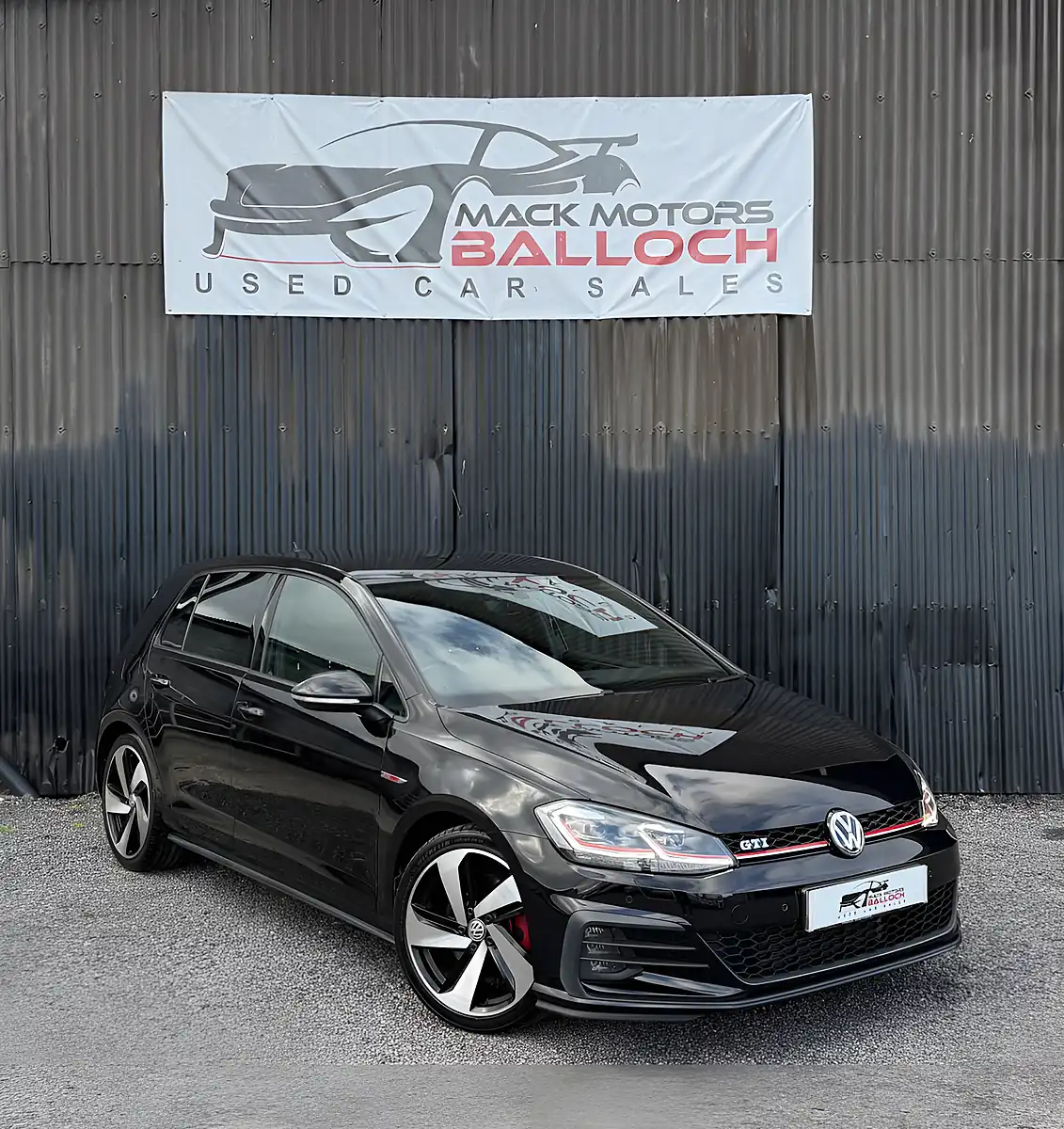 Used 2018 Volkswagen Golf GTI Black - Front View