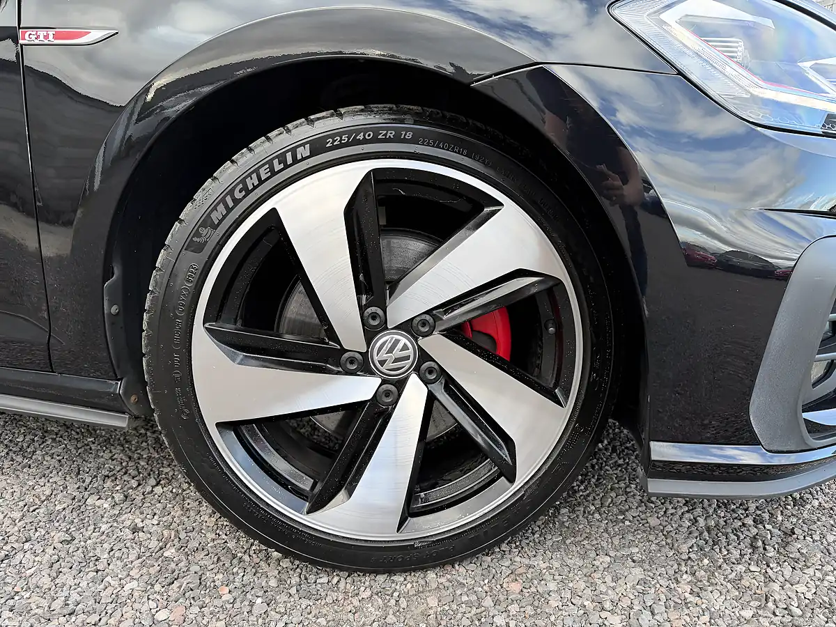 Used 2018 Volkswagen Golf GTI Black - Interior and Exterior details 3