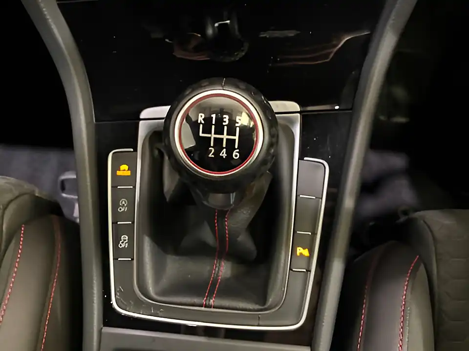Used 2018 Volkswagen Golf GTI Black - Interior and Exterior details 13