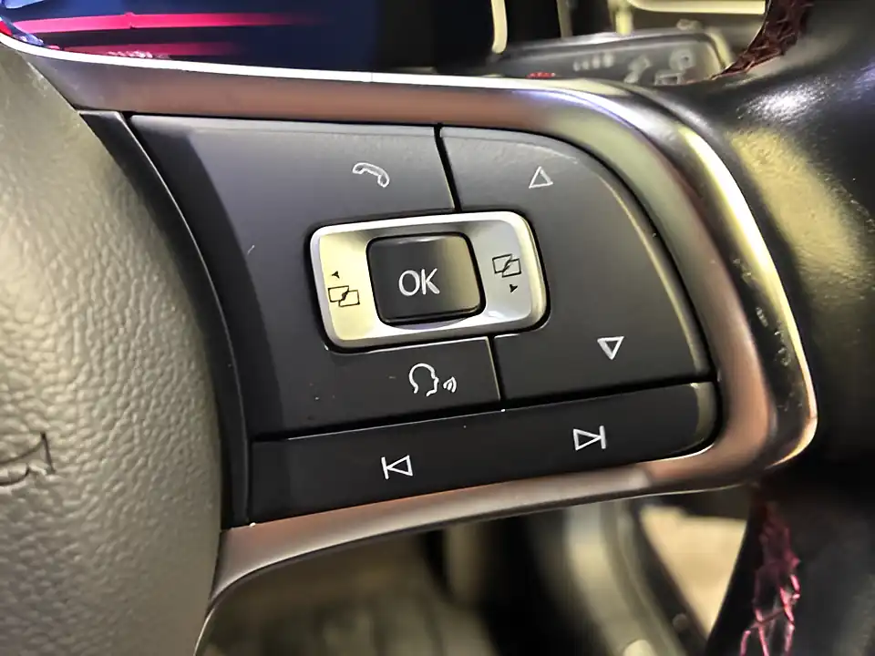 Used 2018 Volkswagen Golf GTI Black - Interior and Exterior details 14