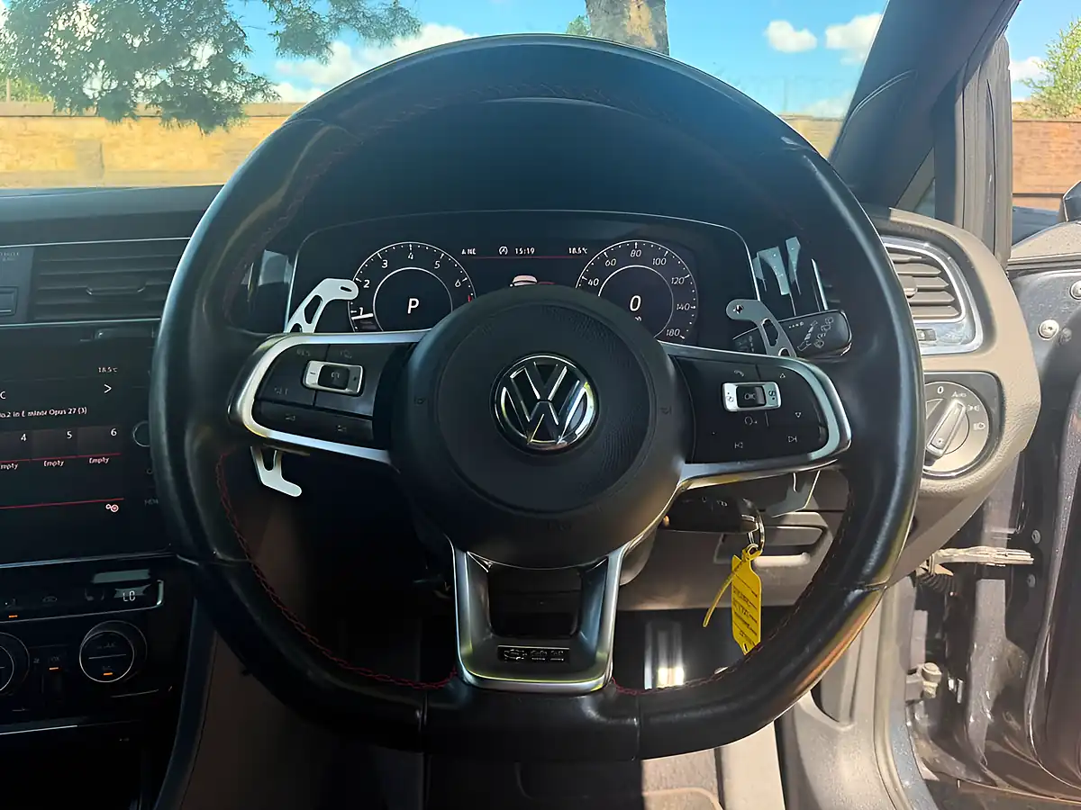 Used 2018 Volkswagen Golf GTI Blue - Interior and Exterior details 16
