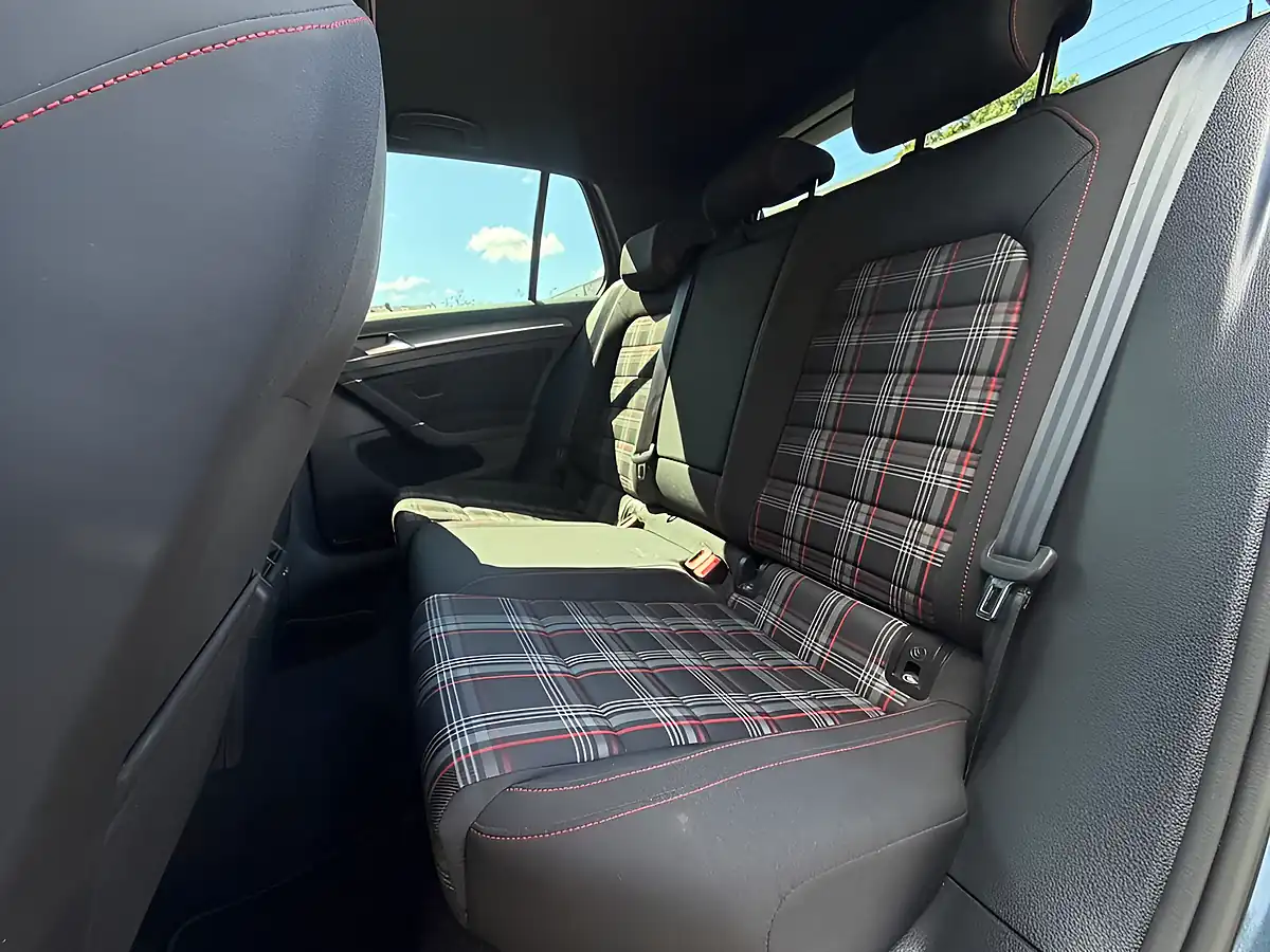 Used 2018 Volkswagen Golf GTI Blue - Interior and Exterior details 20