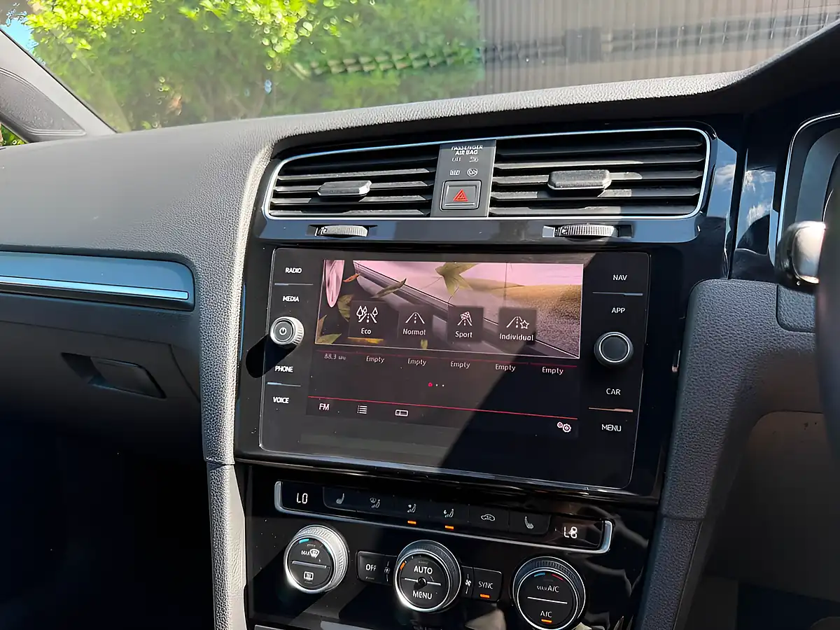 Used 2018 Volkswagen Golf GTI Blue - Interior and Exterior details 6