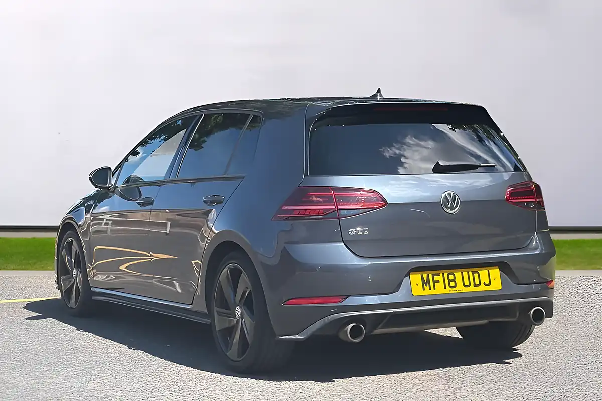 Used 2018 Volkswagen Golf GTI Blue - Interior and Exterior details 9