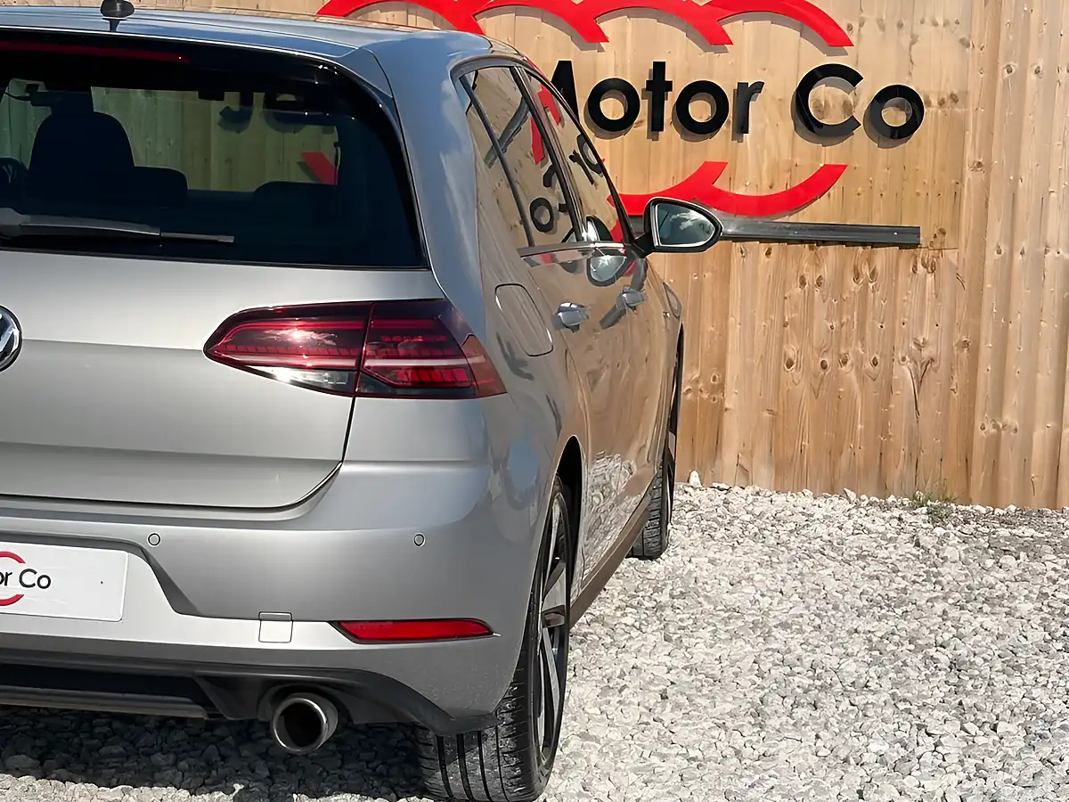 Used 2018 Volkswagen Golf GTI Gold - Interior and Exterior details 10