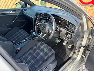 Used 2018 Volkswagen Golf GTI Gold - Interior and Exterior details 12