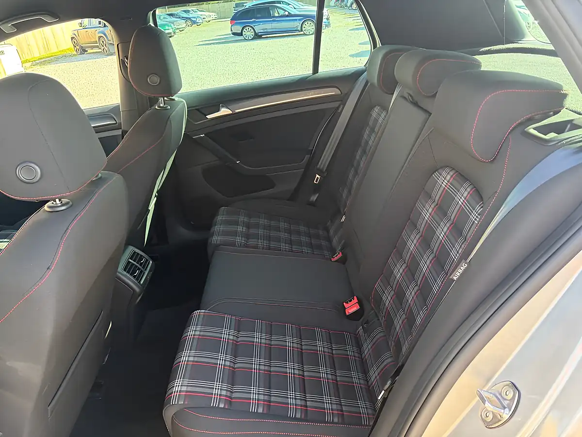 Used 2018 Volkswagen Golf GTI Gold - Interior and Exterior details 15