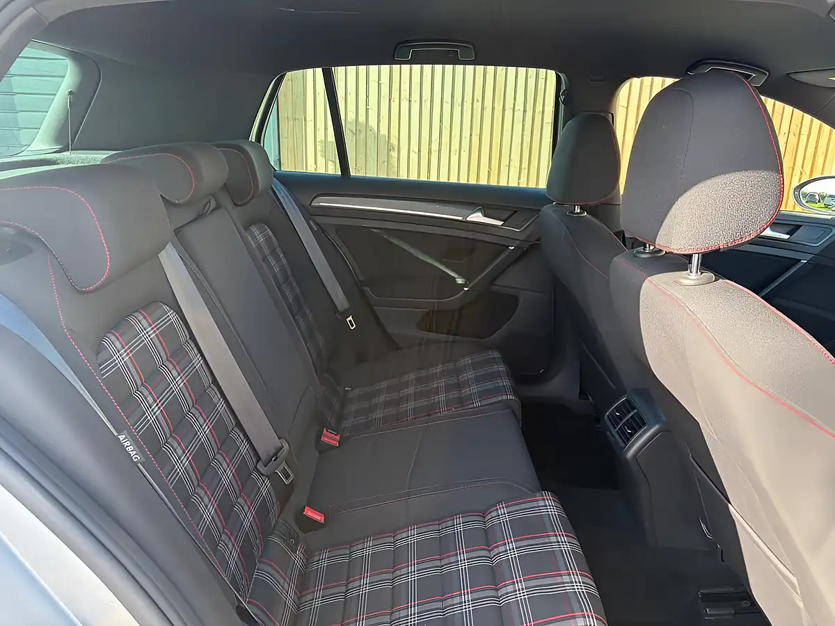 Used 2018 Volkswagen Golf GTI Gold - Interior and Exterior details 16
