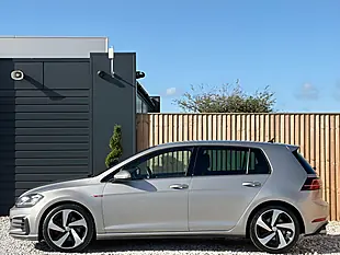 Used 2018 Volkswagen Golf GTI Gold - Interior and Exterior details 4