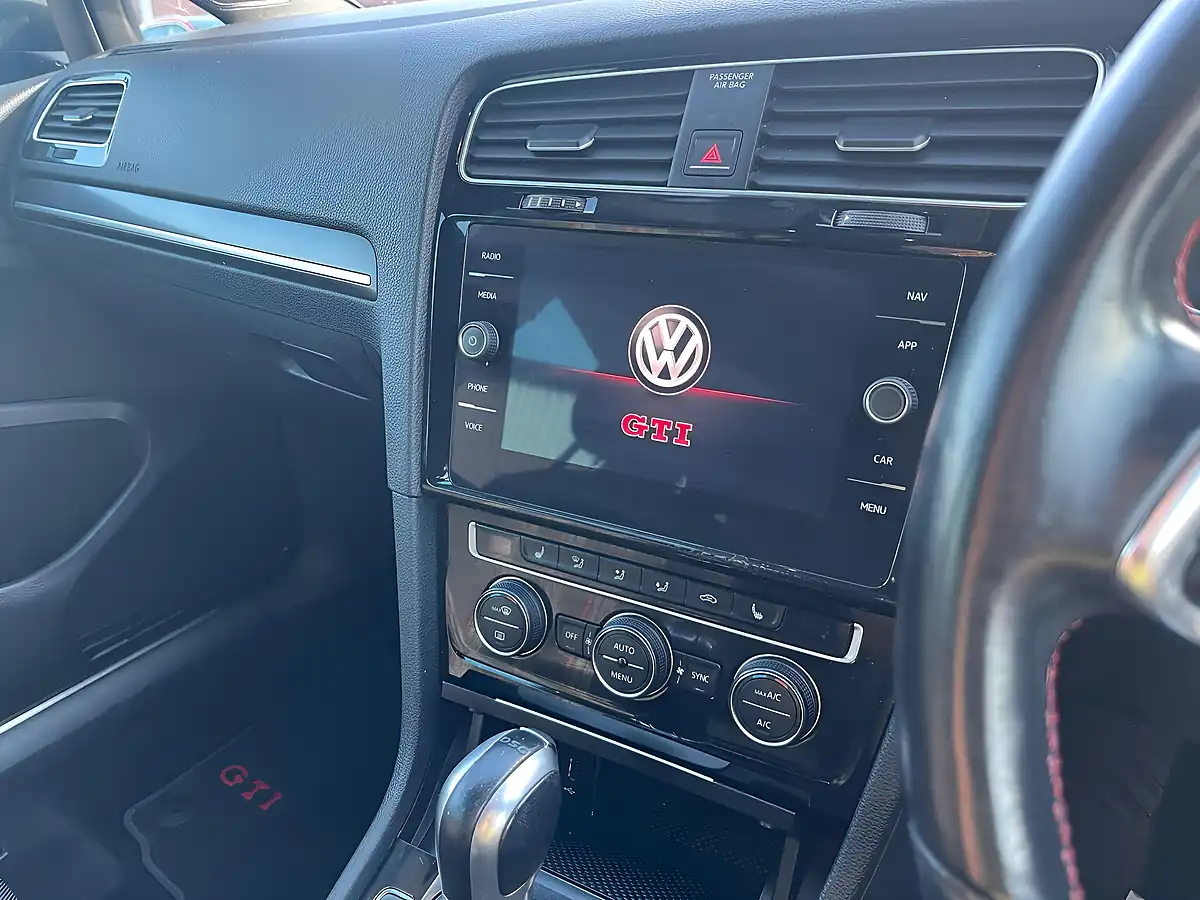 Used 2018 Volkswagen Golf GTI Grey - Interior and Exterior details 11