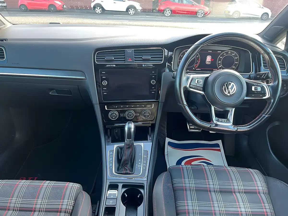 Used 2018 Volkswagen Golf GTI Grey - Interior and Exterior details 13