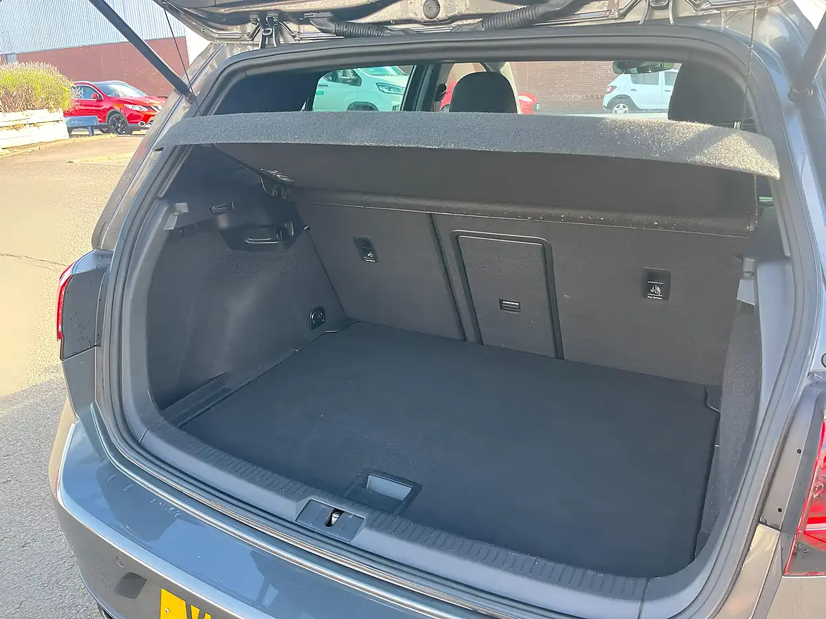 Used 2018 Volkswagen Golf GTI Grey - Interior and Exterior details 7