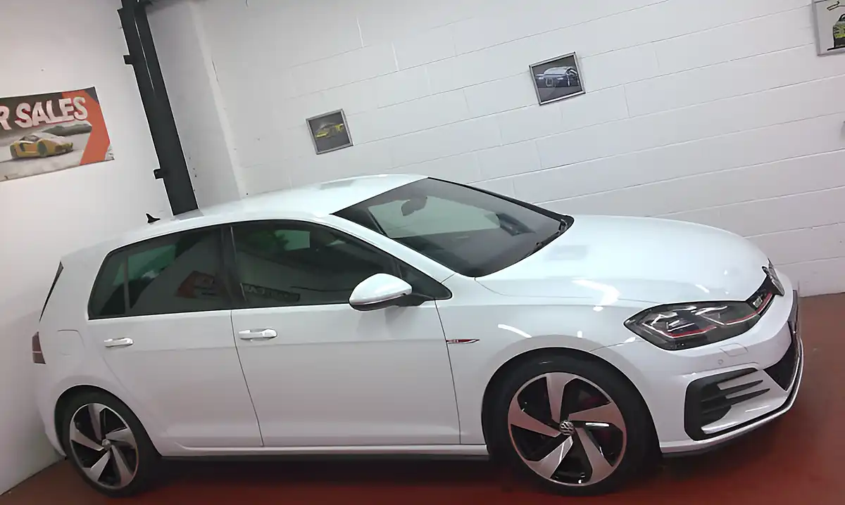 Used 2018 Volkswagen Golf GTI MK7.5 Pure White - Interior and Exterior details 3