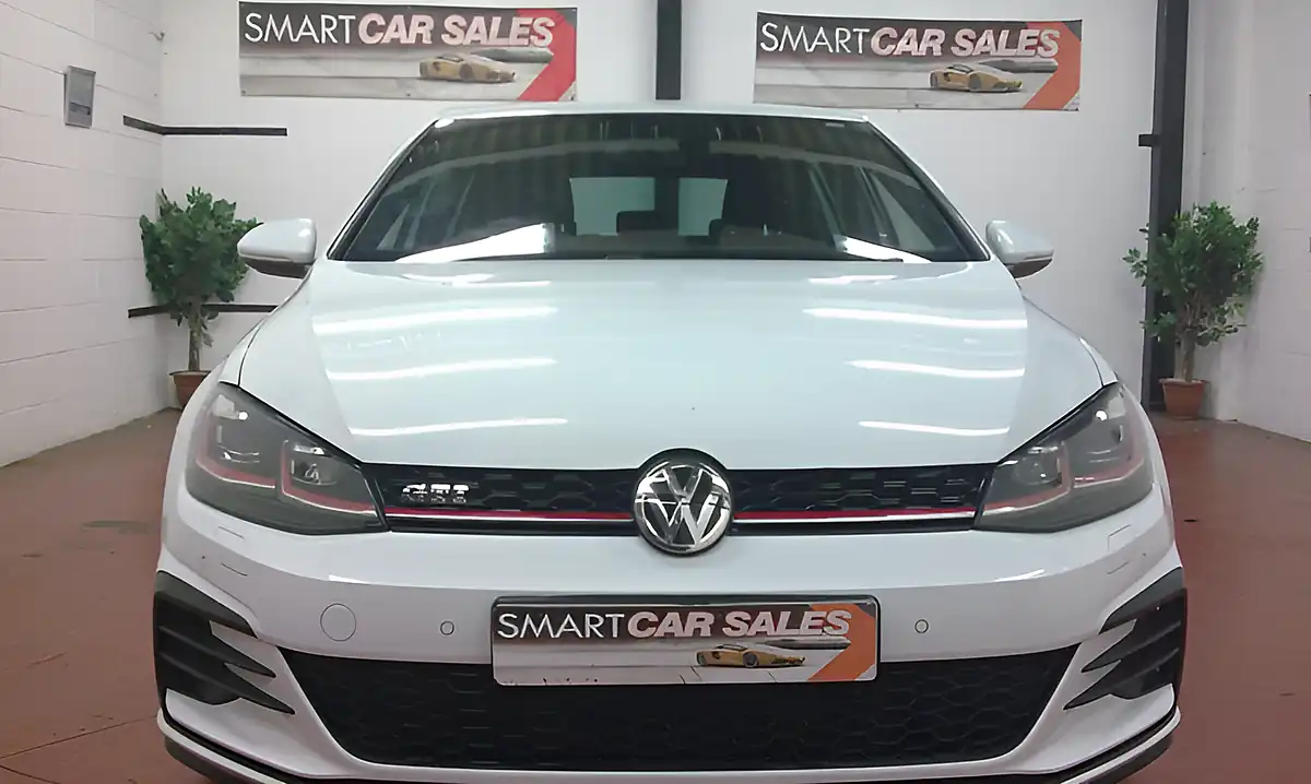 Used 2018 Volkswagen Golf GTI MK7.5 Pure White - Interior and Exterior details 4