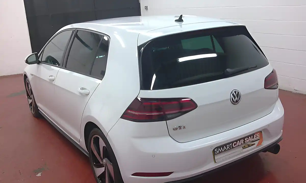 Used 2018 Volkswagen Golf GTI MK7.5 Pure White - Interior and Exterior details 6