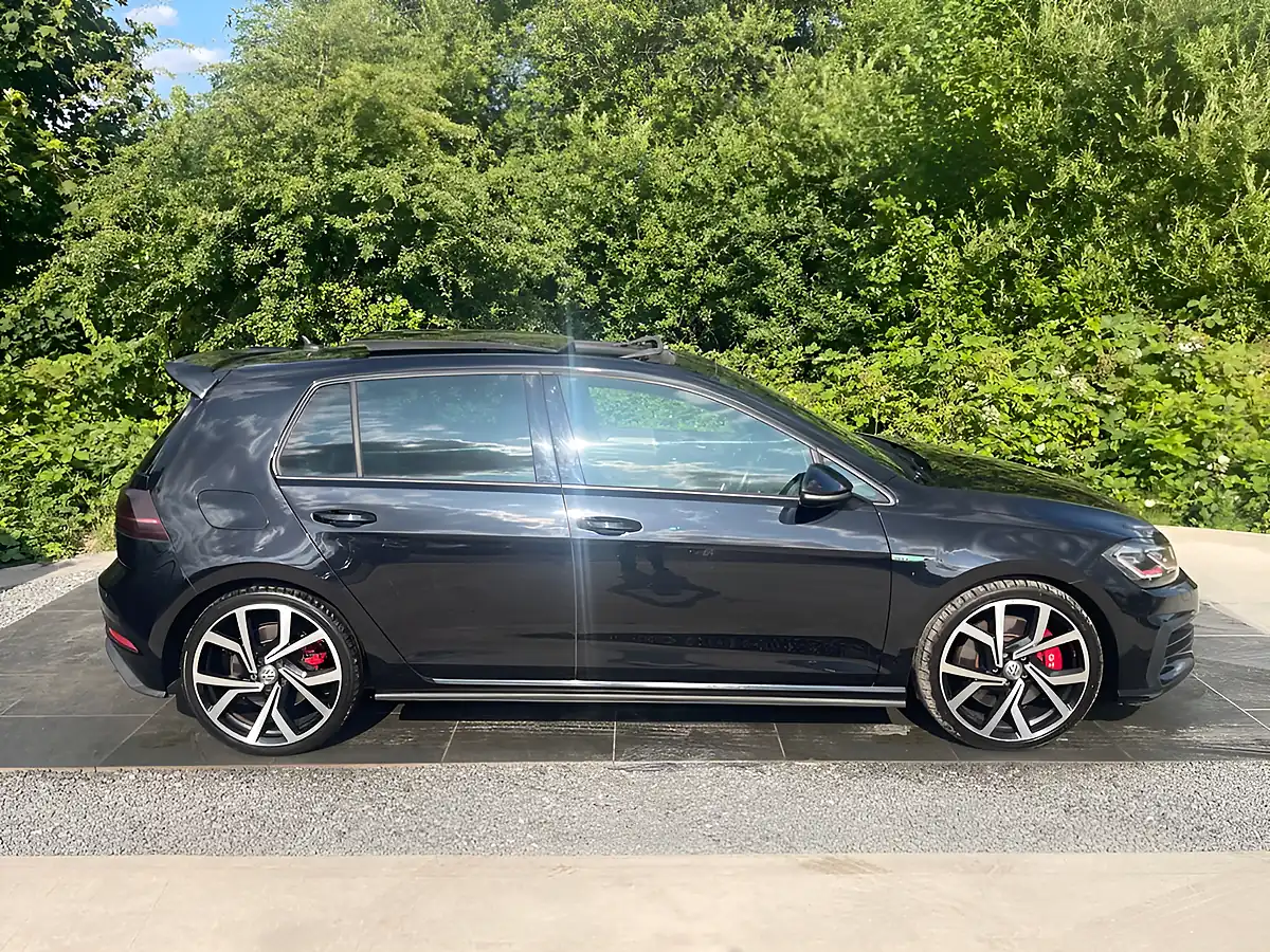 Used 2018 Volkswagen Golf GTI Performance Black - Interior and Exterior details 14