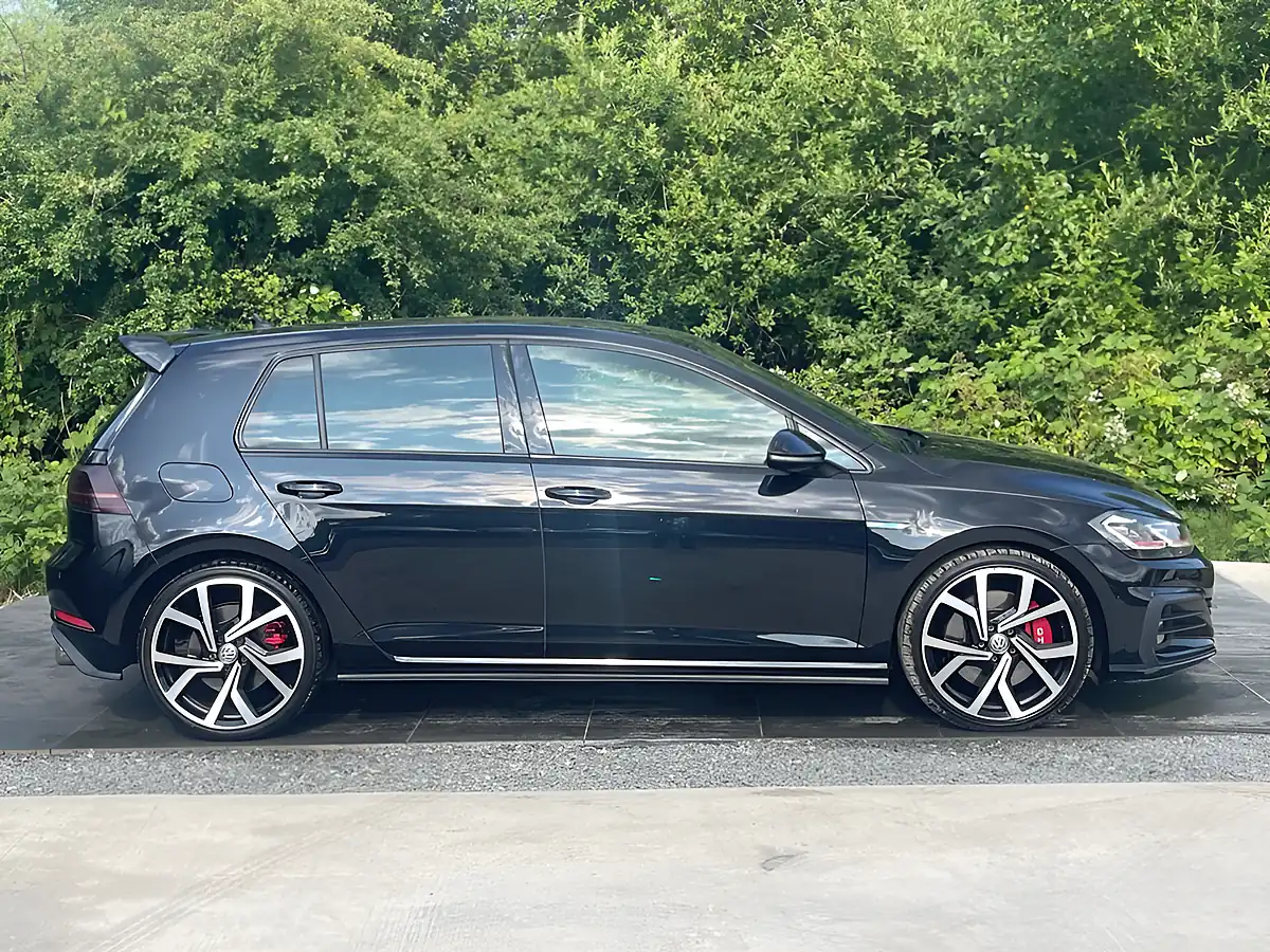 Used 2018 Volkswagen Golf GTI Performance Black - Interior and Exterior details 3