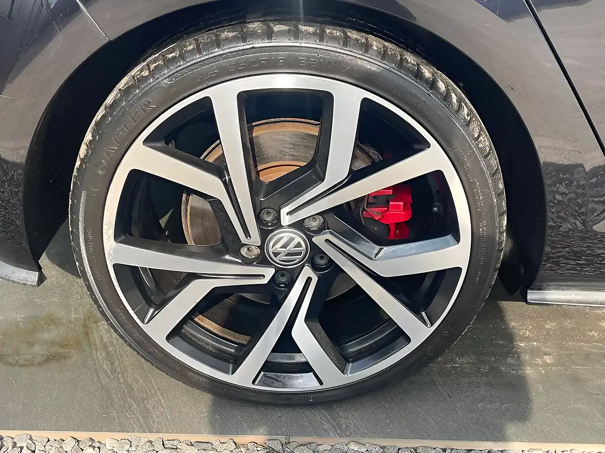 Used 2018 Volkswagen Golf GTI Performance Black - Interior and Exterior details 4
