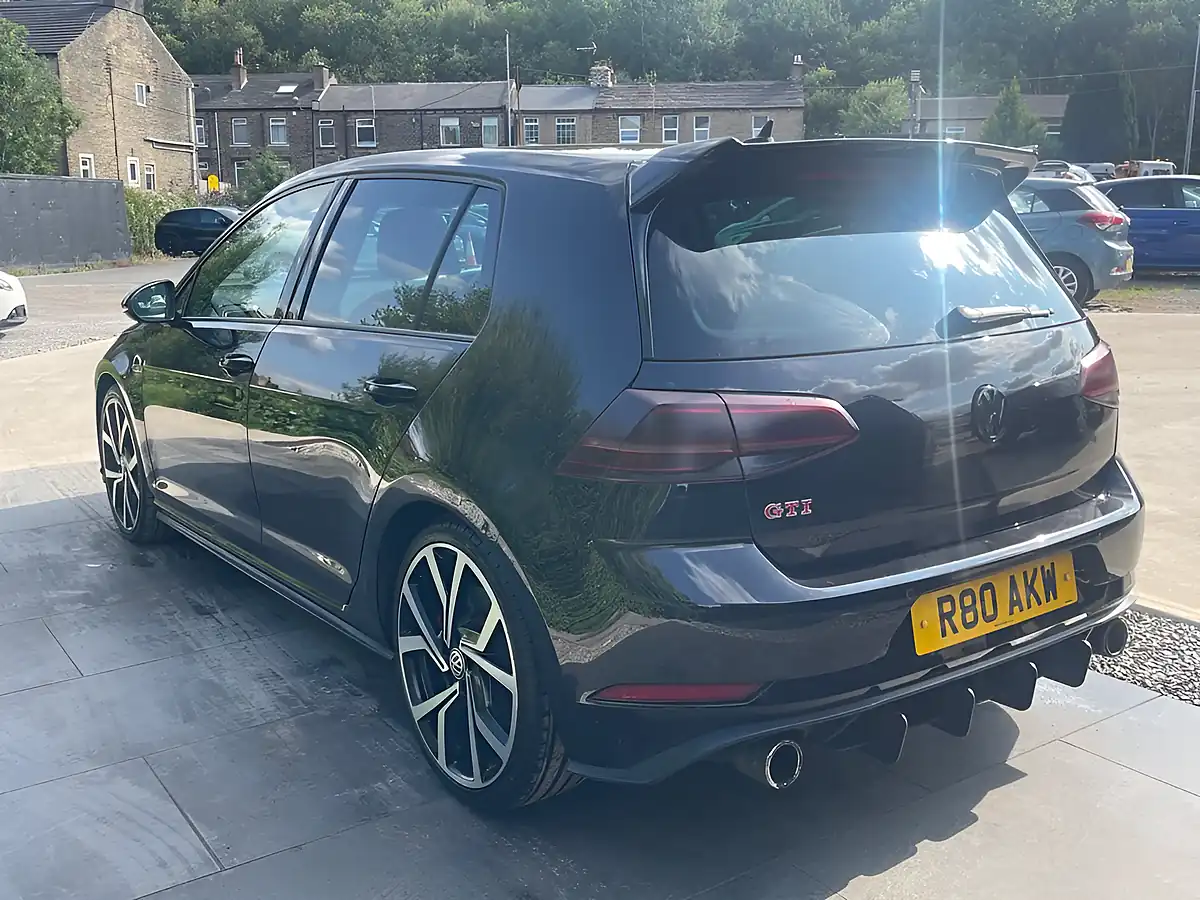 Used 2018 Volkswagen Golf GTI Performance Black - Interior and Exterior details 5