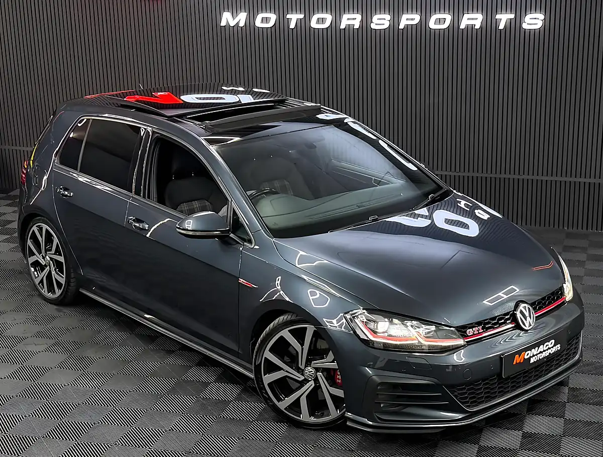 Used 2018 Volkswagen Golf GTI Performance Blue - Front View