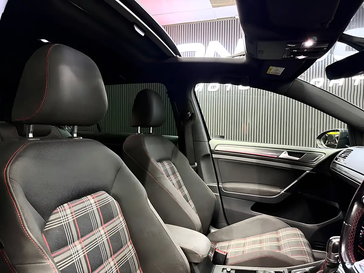 Used 2018 Volkswagen Golf GTI Performance Blue - Interior and Exterior details 11