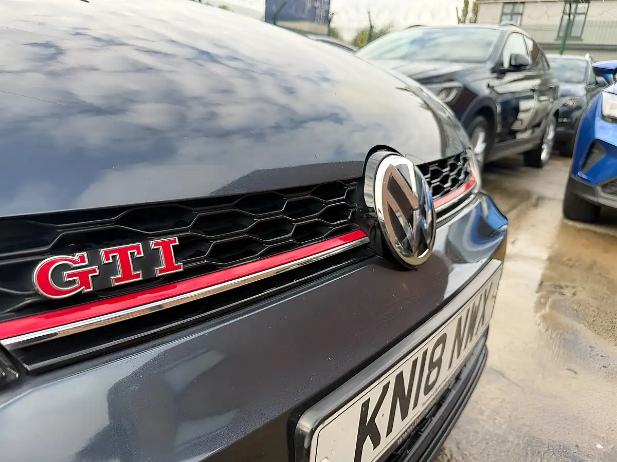 Used 2018 Volkswagen Golf GTI Performance Blue - Interior and Exterior details 9
