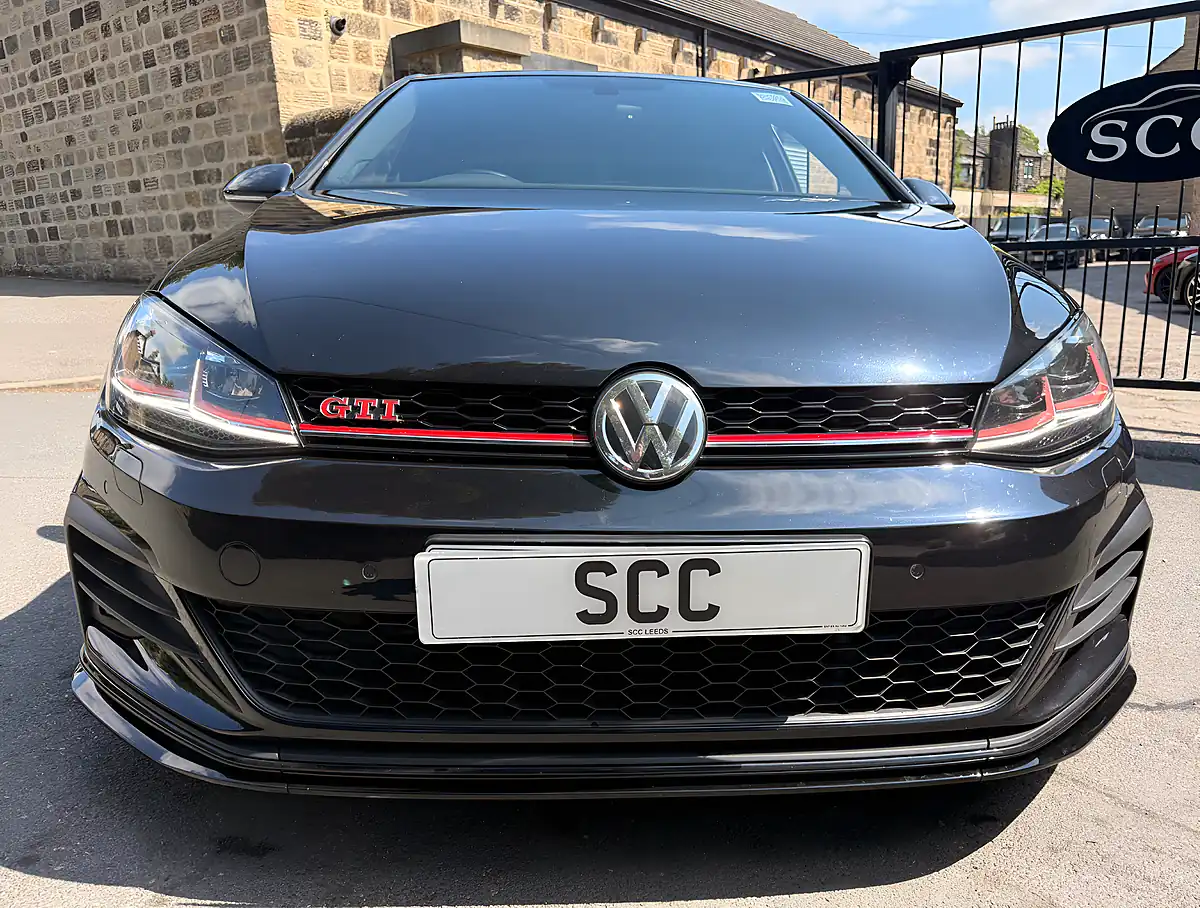 Used 2018 Volkswagen Golf GTI Performance Deep Black Pearl - Interior and Exterior details 5