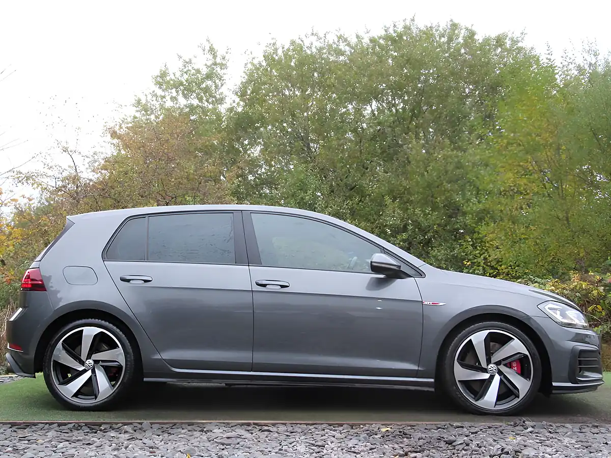 Used 2018 Volkswagen Golf GTI Performance Grey - Interior and Exterior details 10