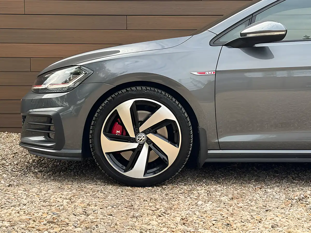 Used 2018 Volkswagen Golf GTI Performance Grey - Interior and Exterior details 10