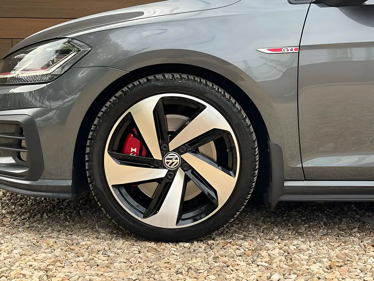 Used 2018 Volkswagen Golf GTI Performance Grey - Interior and Exterior details 11