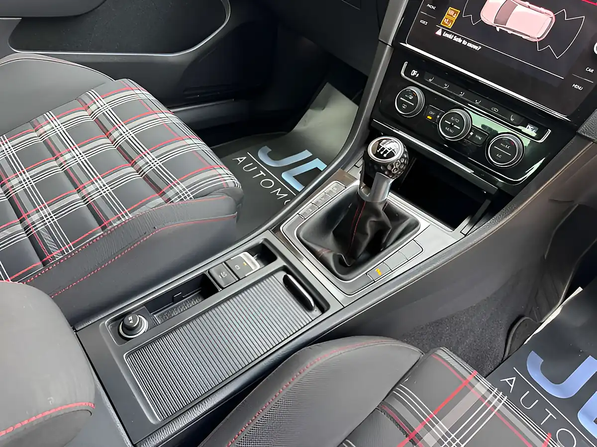 Used 2018 Volkswagen Golf GTI Performance Grey - Interior and Exterior details 15