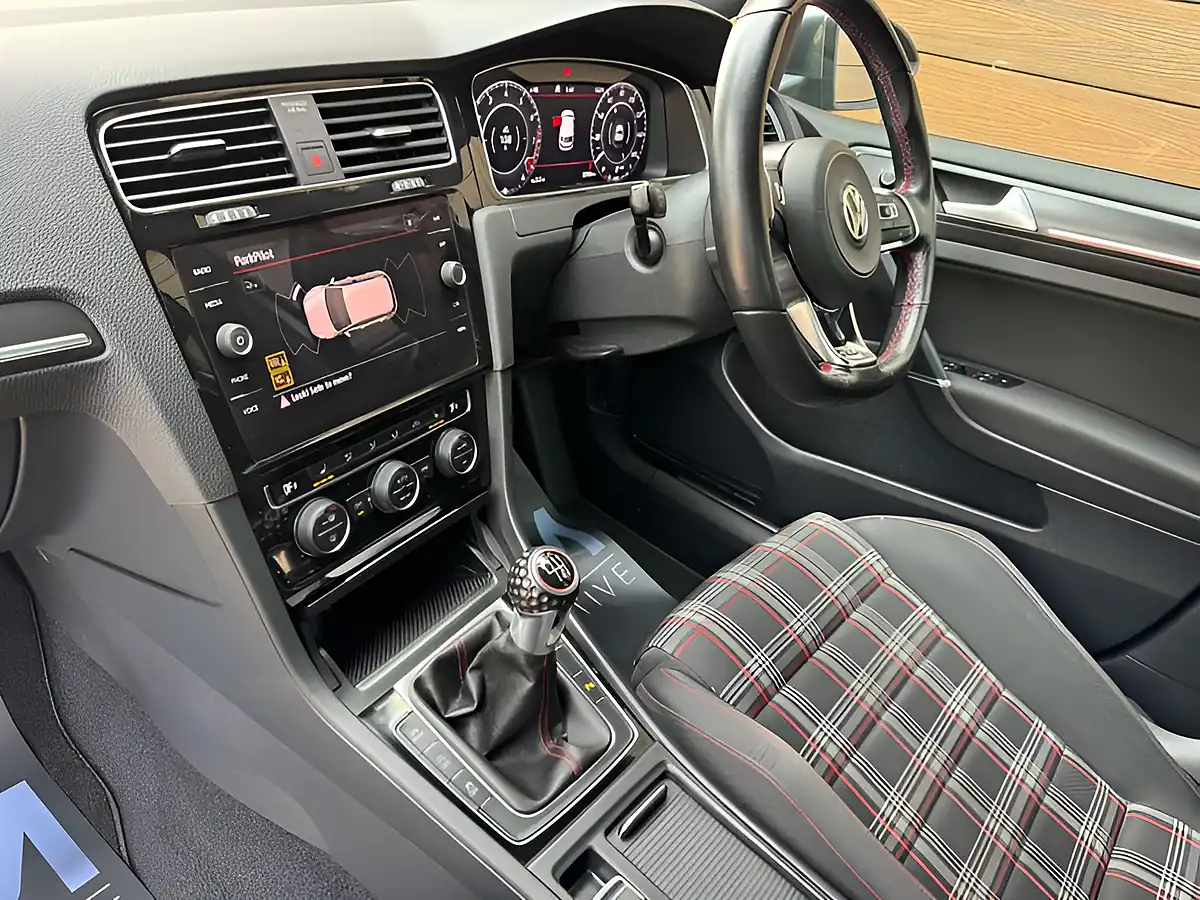 Used 2018 Volkswagen Golf GTI Performance Grey - Interior and Exterior details 19