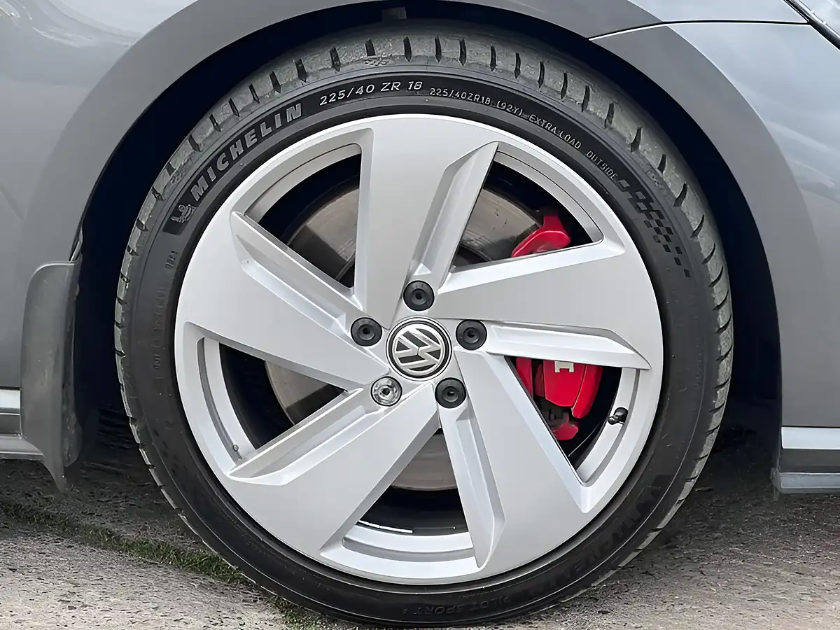 Used 2018 Volkswagen Golf GTI Performance Grey - Interior and Exterior details 15
