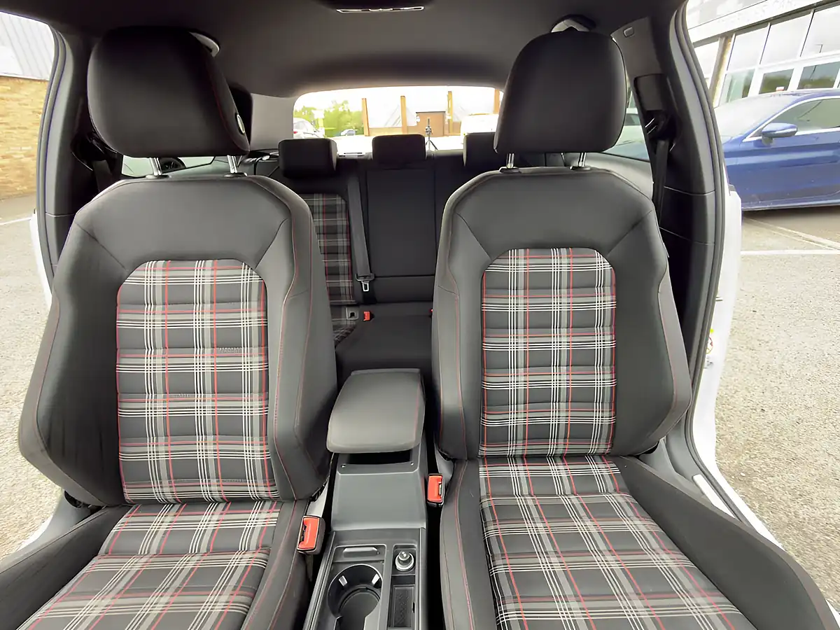 Used 2018 Volkswagen Golf GTI Performance White - Interior and Exterior details 19