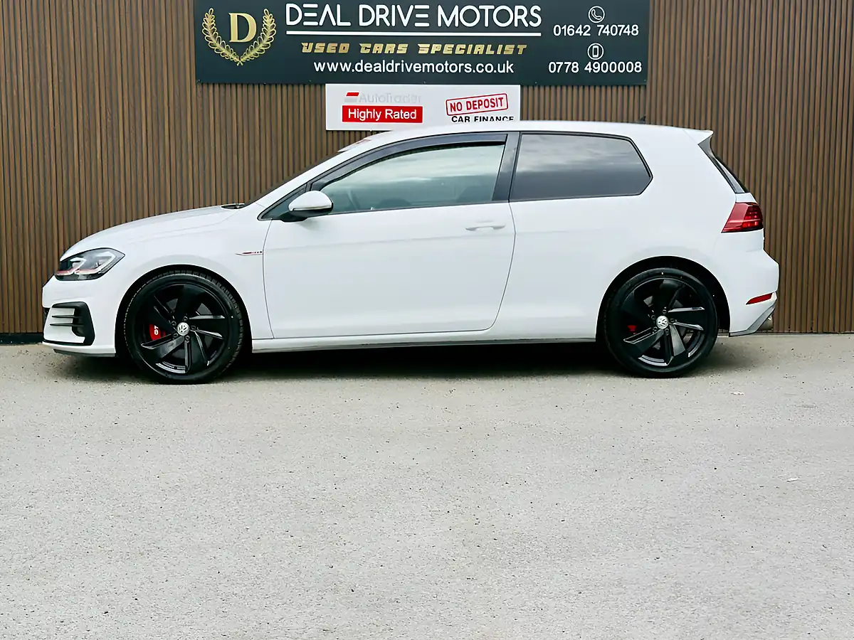 Used 2018 Volkswagen Golf GTI Performance White - Interior and Exterior details 4