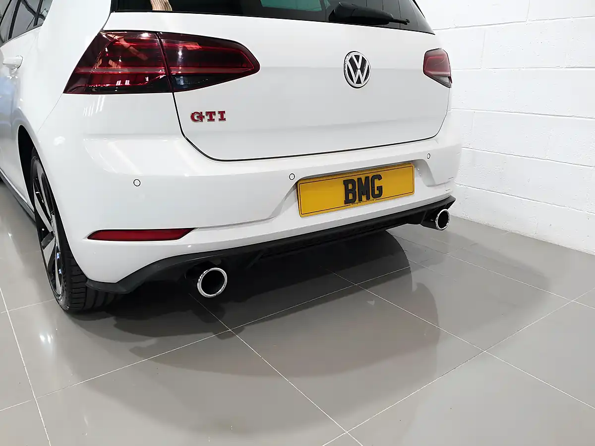 Used 2018 Volkswagen Golf GTI Performance White - Interior and Exterior details 13