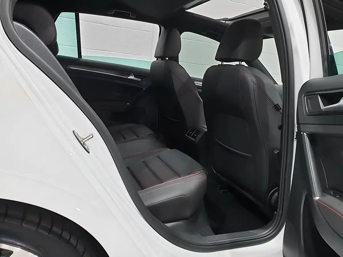 Used 2018 Volkswagen Golf GTI Performance White - Interior and Exterior details 16