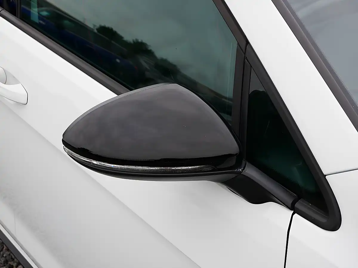 Used 2018 Volkswagen Golf GTI Performance White - Interior and Exterior details 14
