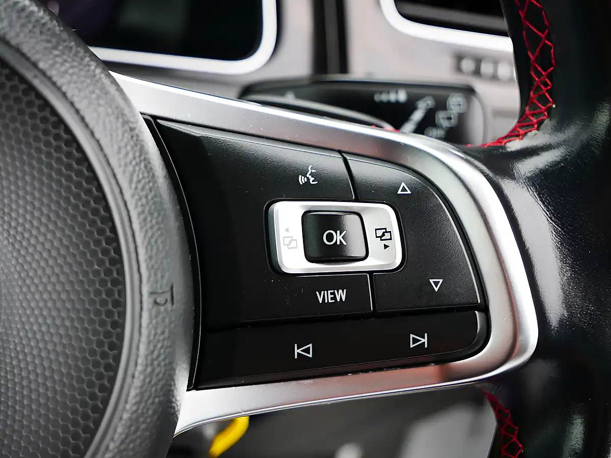 Used 2018 Volkswagen Golf GTI Performance White - Interior and Exterior details 16