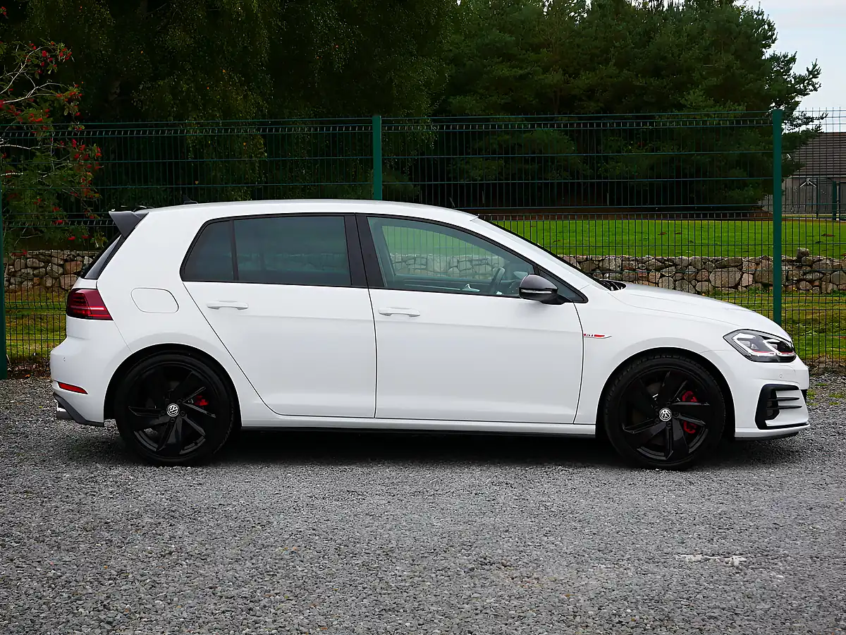 Used 2018 Volkswagen Golf GTI Performance White - Interior and Exterior details 5