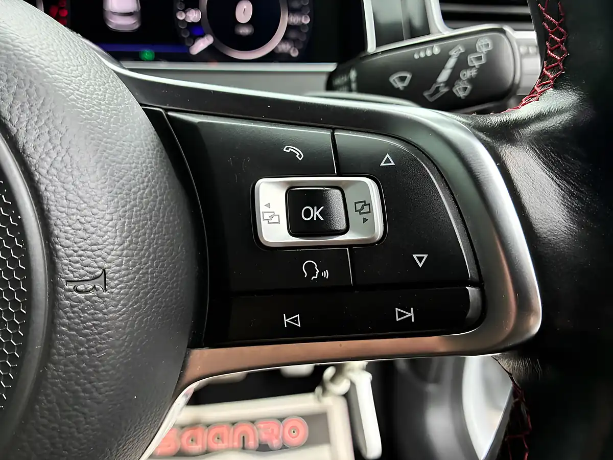Used 2018 Volkswagen Golf GTI Silver - Interior and Exterior details 13