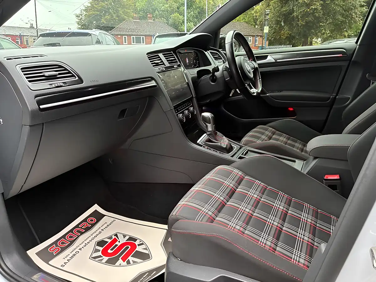 Used 2018 Volkswagen Golf GTI Silver - Interior and Exterior details 17