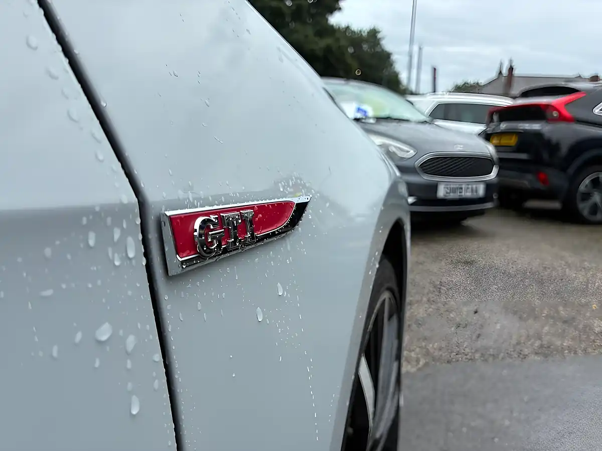 Used 2018 Volkswagen Golf GTI Silver - Interior and Exterior details 7